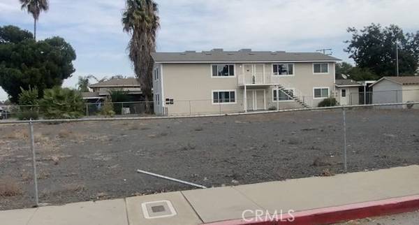 306 W Putnam Avenue, Porterville, CA 93257