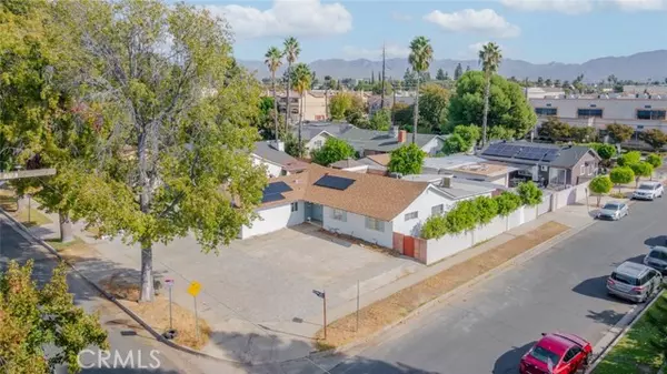 8604 Saloma Avenue, Panorama City (los Angeles), CA 91402