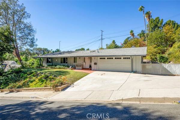 12021 Bambi Place, Granada Hills (los Angeles), CA 91344