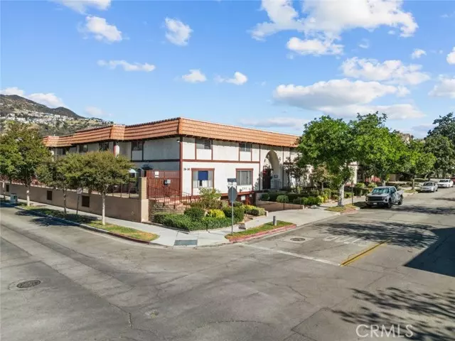 Glendale, CA 91202,251 W Dryden Street #5