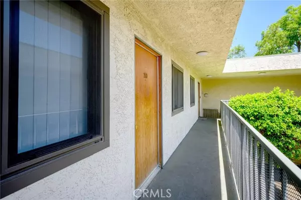 Van Nuys (los Angeles), CA 91406,16226 Vanowen Street #210