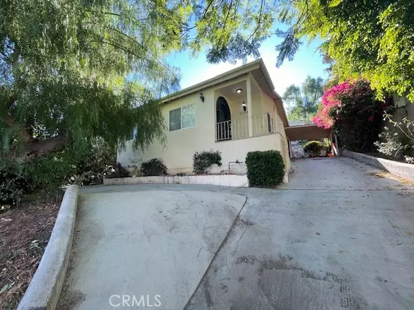 22364 Cass Avenue, Woodland Hills (los Angeles), CA 91364