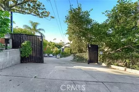 Woodland Hills (los Angeles), CA 91364,21651 Yucatan Avenue