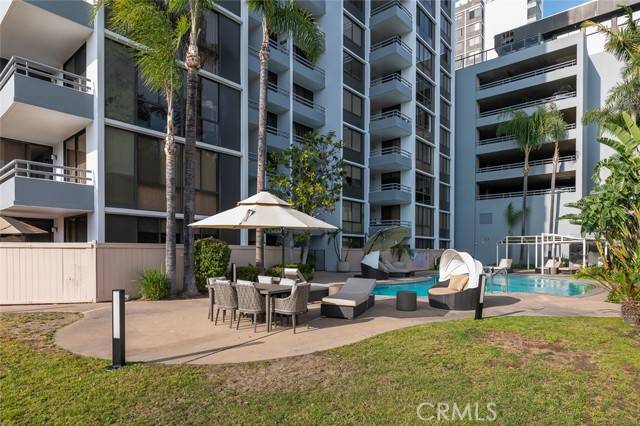Glendale, CA 91203,345 Pioneer Drive #1705
