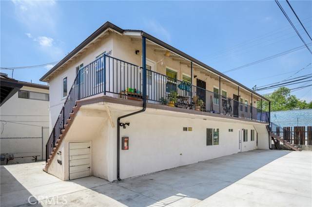 1009 W Angeleno Avenue #202, Burbank, CA 91506