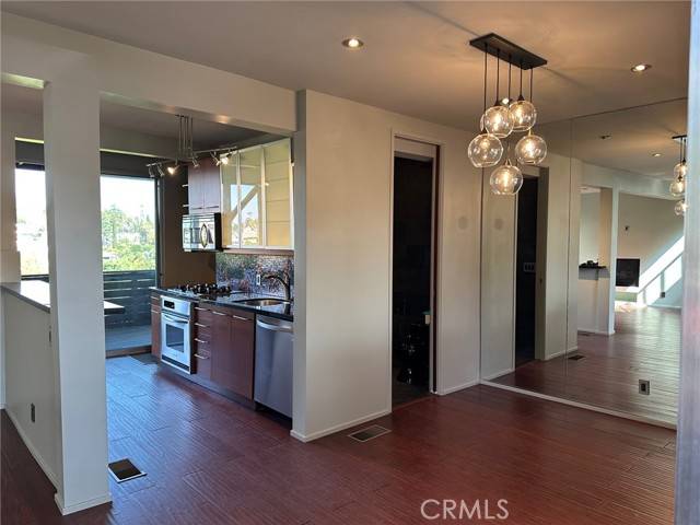 Los Angeles, CA 90026,1419 Angelus Avenue