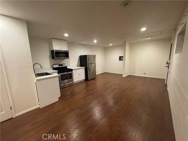 673 Brookside Lane, Sierra Madre, CA 91024