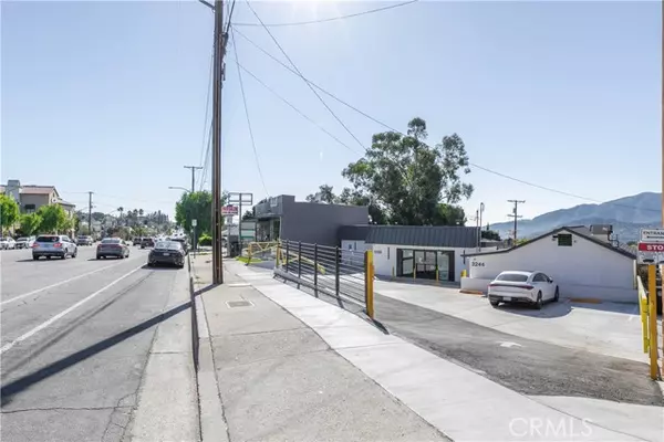 La Crescenta, CA 91214,3238 Foothill Boulevard