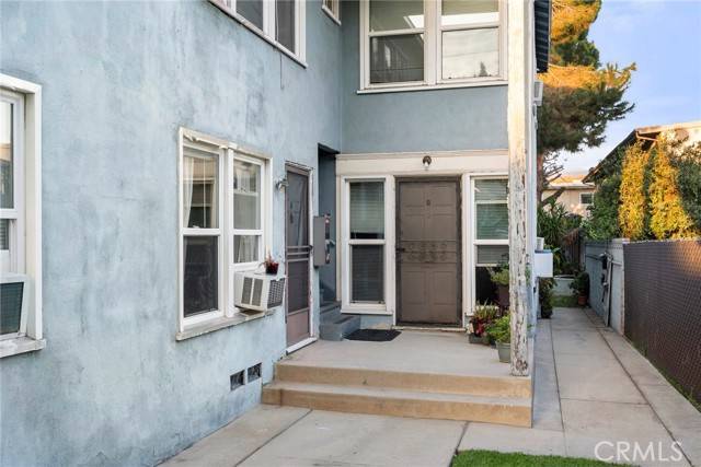 Burbank, CA 91504,1608 Grismer Avenue