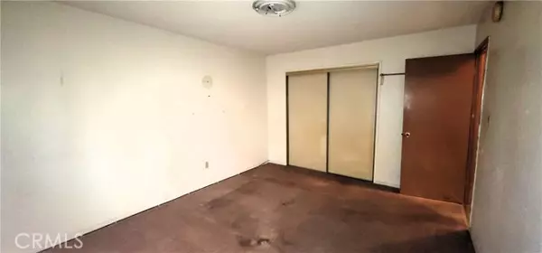 Panorama City (los Angeles), CA 91402,14805 Chase Street #105