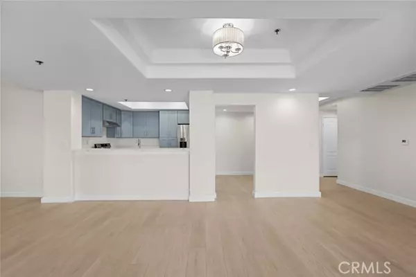 Sherman Oaks, CA 91423,4348 Mammoth Avenue #102