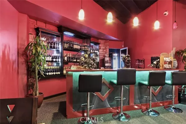 Sun Valley (los Angeles), CA 91352,8759 Glenoaks Boulevard