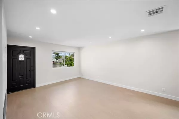 Panorama City (los Angeles), CA 91402,13950 Stagg Street