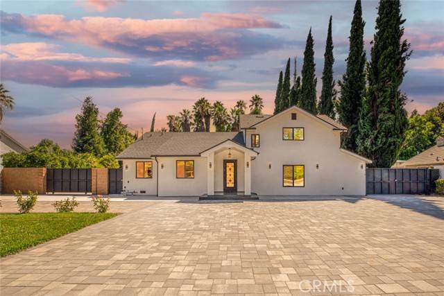 17800 Raymer Street, Northridge (los Angeles), CA 91325
