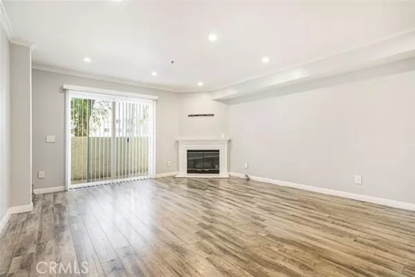 Van Nuys (los Angeles), CA 91405,15114 Sherman Way #106