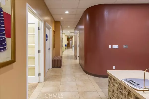 Van Nuys (los Angeles), CA 91405,6624 Van Nuys Boulevard