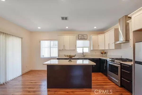 North Hollywood (los Angeles), CA 91605,7820 Fulton Avenue