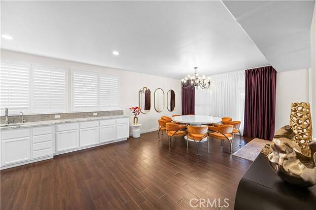 Valencia (santa Clarita), CA 91354,27503 Wellsley Way
