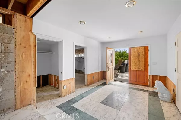 Glendale, CA 91208,3323 Barnes Circle