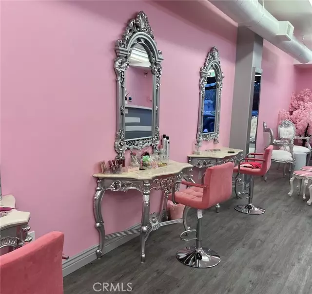 Canoga Park (los Angeles), CA 91304,8378 Topanga Canyon Boulevard