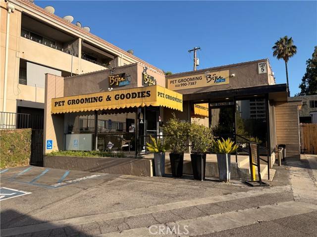 4528 Saugus Avenue, Sherman Oaks (los Angeles), CA 91403
