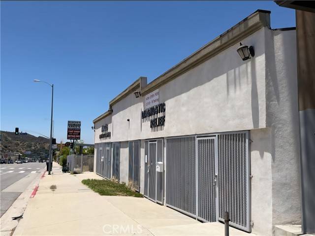 6855 Foothill Boulevard, Tujunga (los Angeles), CA 91042