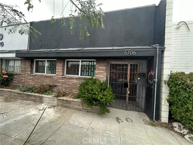 North Hollywood (los Angeles), CA 91601,5706 Cahuenga Boulevard