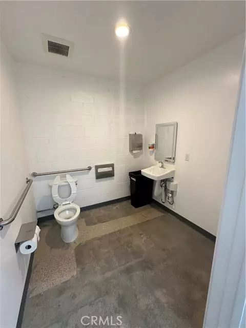 North Hollywood (los Angeles), CA 91601,5706 Cahuenga Boulevard