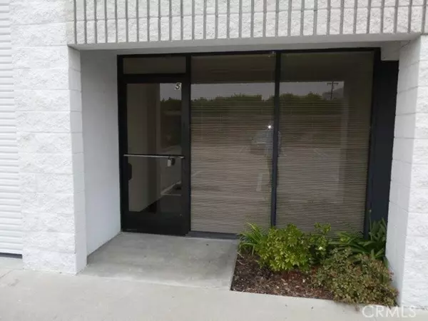 Altadena, CA 91001,787 W Woodbury Road