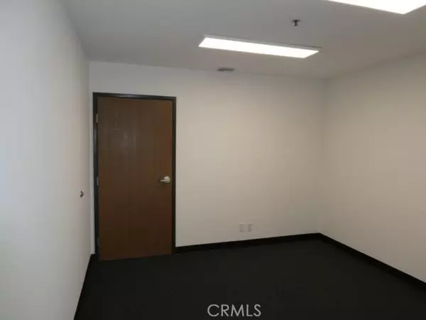 Altadena, CA 91001,787 W Woodbury Road