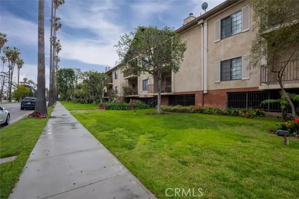 17522 Sherman Way #202, Van Nuys (los Angeles), CA 91406