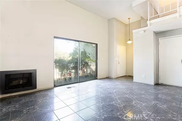 Panorama City (los Angeles), CA 91402,14840 Parthenia Street #19