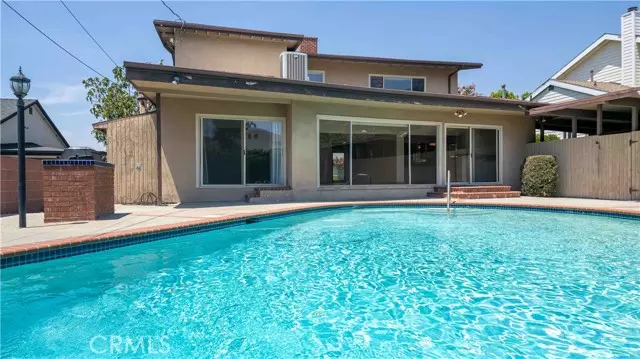 Burbank, CA 91504,648 Uclan Drive