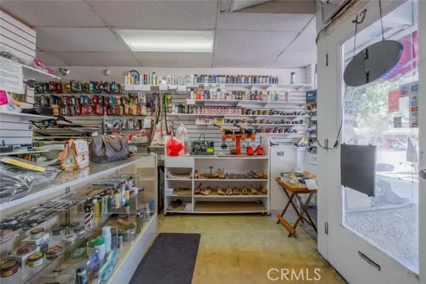 Monrovia, CA 91016,126 S Myrtle Avenue