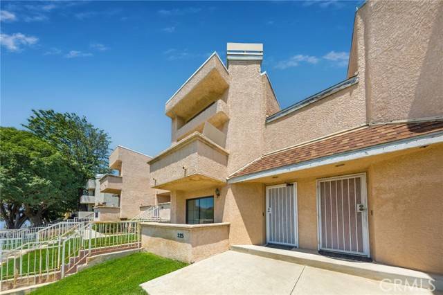 15035 Nordhoff Street #115, North Hills (los Angeles), CA 91343
