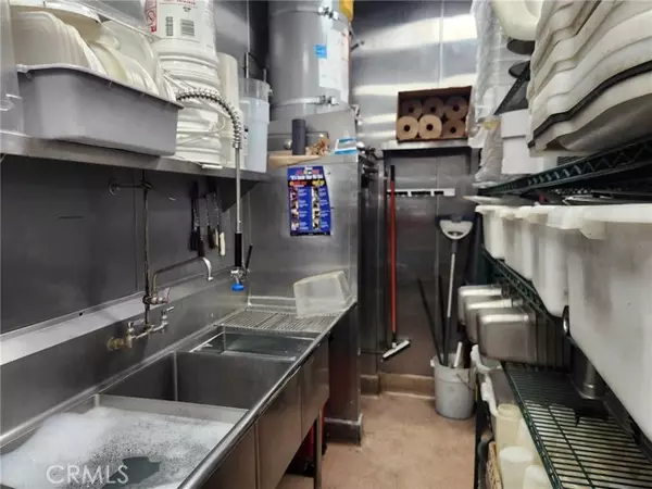 Eastvale, CA 92880,13394 Limonite Avenue