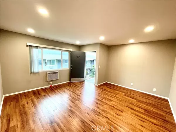 La Crescenta, CA 91214,3123 Foothill Boulevard #37