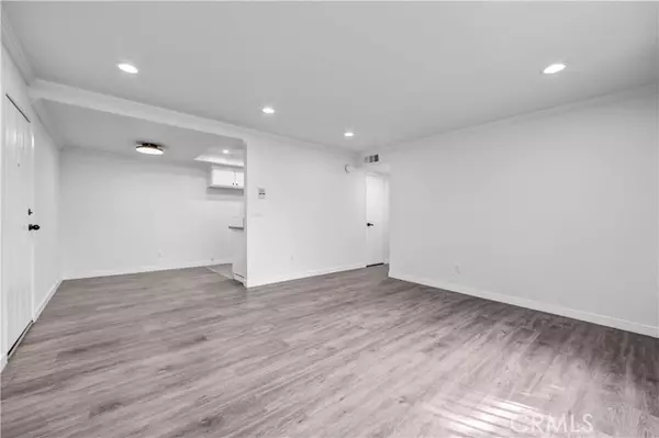 Glendale, CA 91203,408 Burchett Street #5