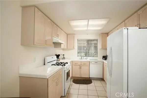 Burbank, CA 91506,510 N Shelton Street #2