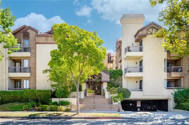 Glendale, CA 91206,236 N Louise Street #109