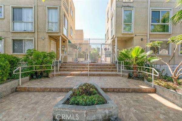 116 W Maple #32, Glendale, CA 91204