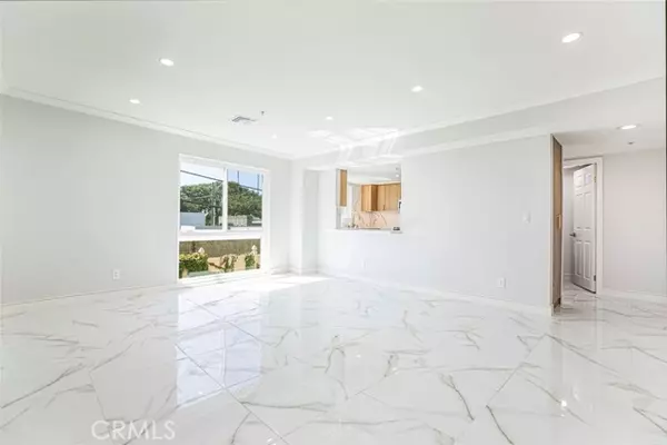 Glendale, CA 91204,116 W Maple #32
