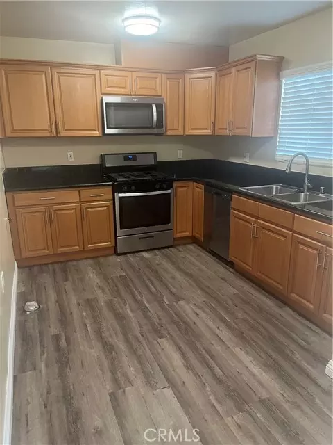 Los Angeles, CA 90016,1915 S Orange Drive