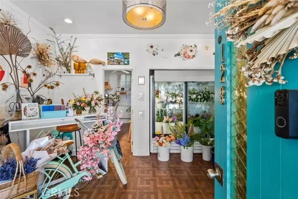 Monrovia, CA 91016,128 S Myrtle Avenue