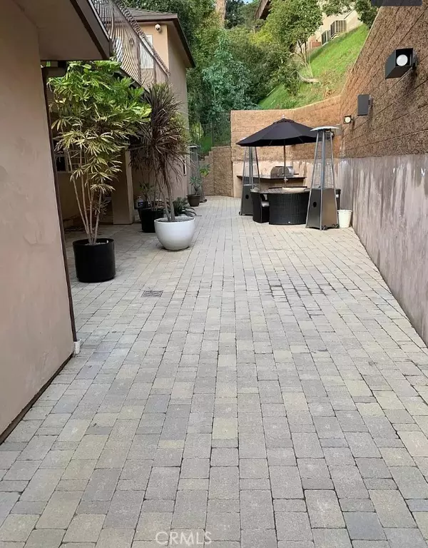 Glendale, CA 91207,1338 N Jackson