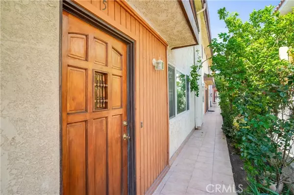 Glendale, CA 91201,1066 Thompson Avenue #5