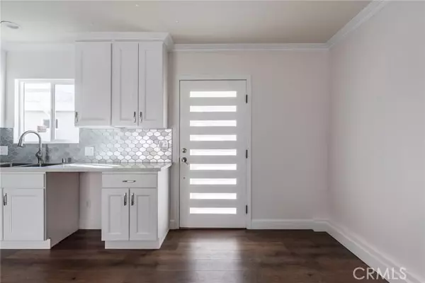 Van Nuys (los Angeles), CA 91405,7058 Willis Avenue