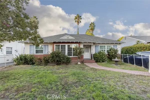 15439 Hart Street, Van Nuys (los Angeles), CA 91406