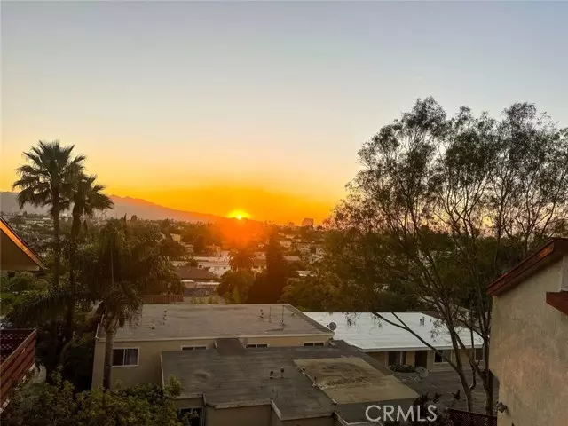 Glendale, CA 91205,1523 E Windsor Road #209A
