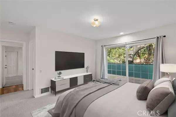Glendale, CA 91206,1519 Lynglen Drive
